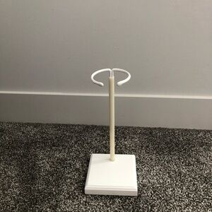 Doll stand for 18-inch dolls